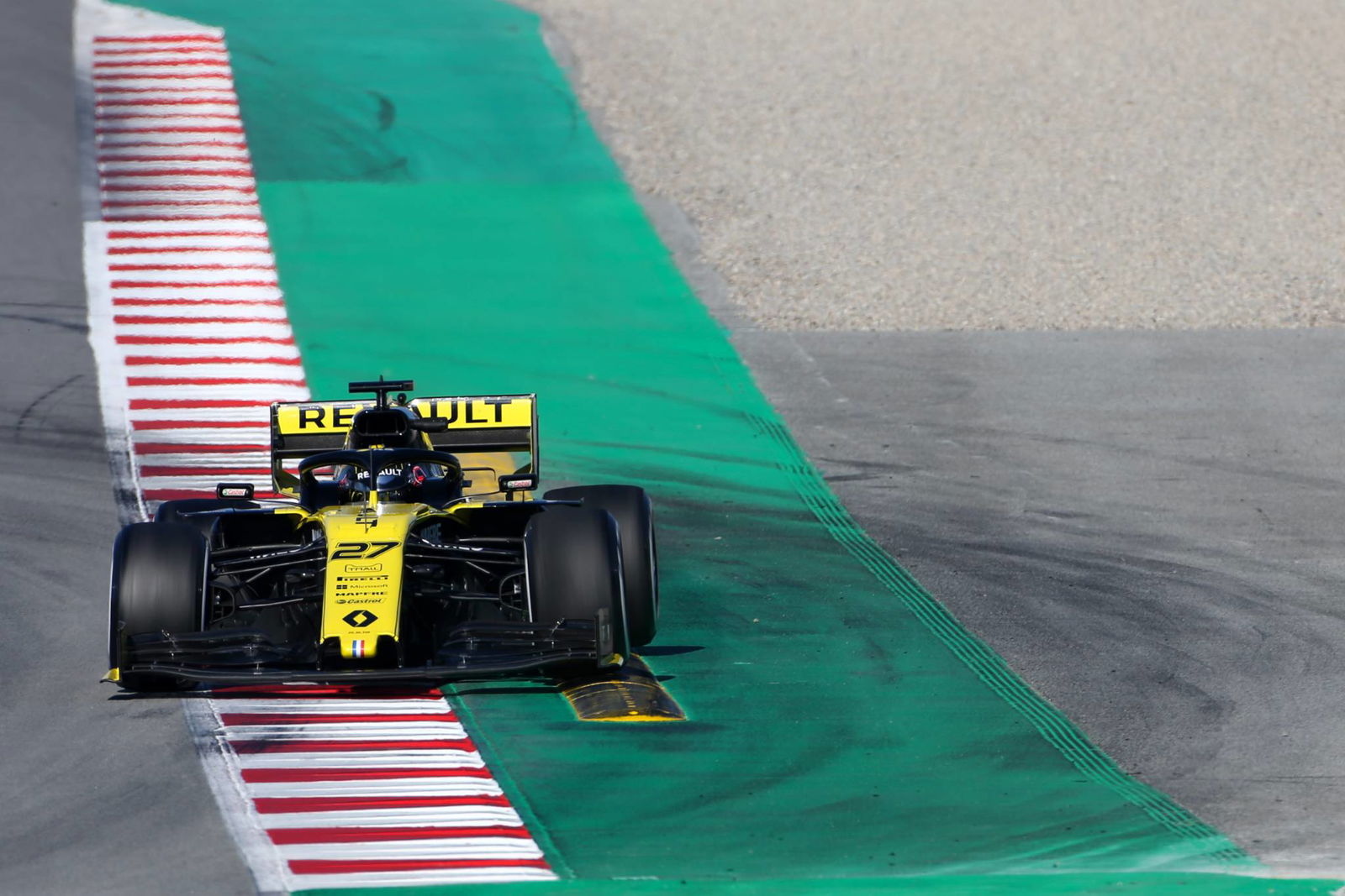 Sainz won't mind giving up F1 seat time to Alonso