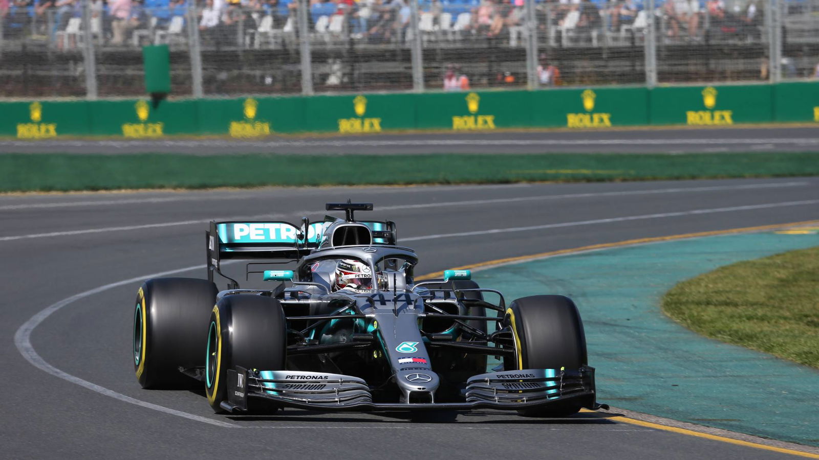 Hamilton leads first Australia F1 practice as Albon crashes