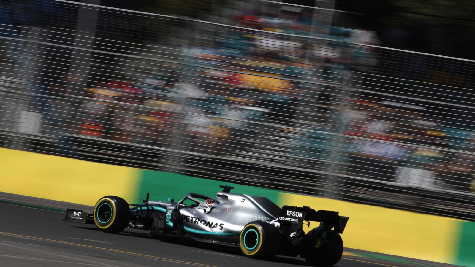 Hamilton menutup latihan GP Australia tercepat
