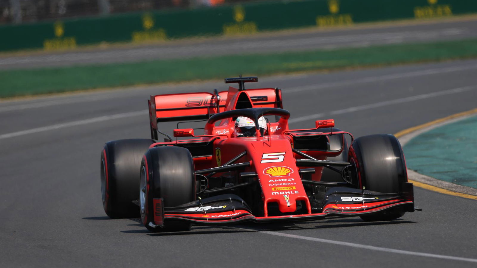 Vettel: Ferrari kekurangan 'sedikit segalanya'