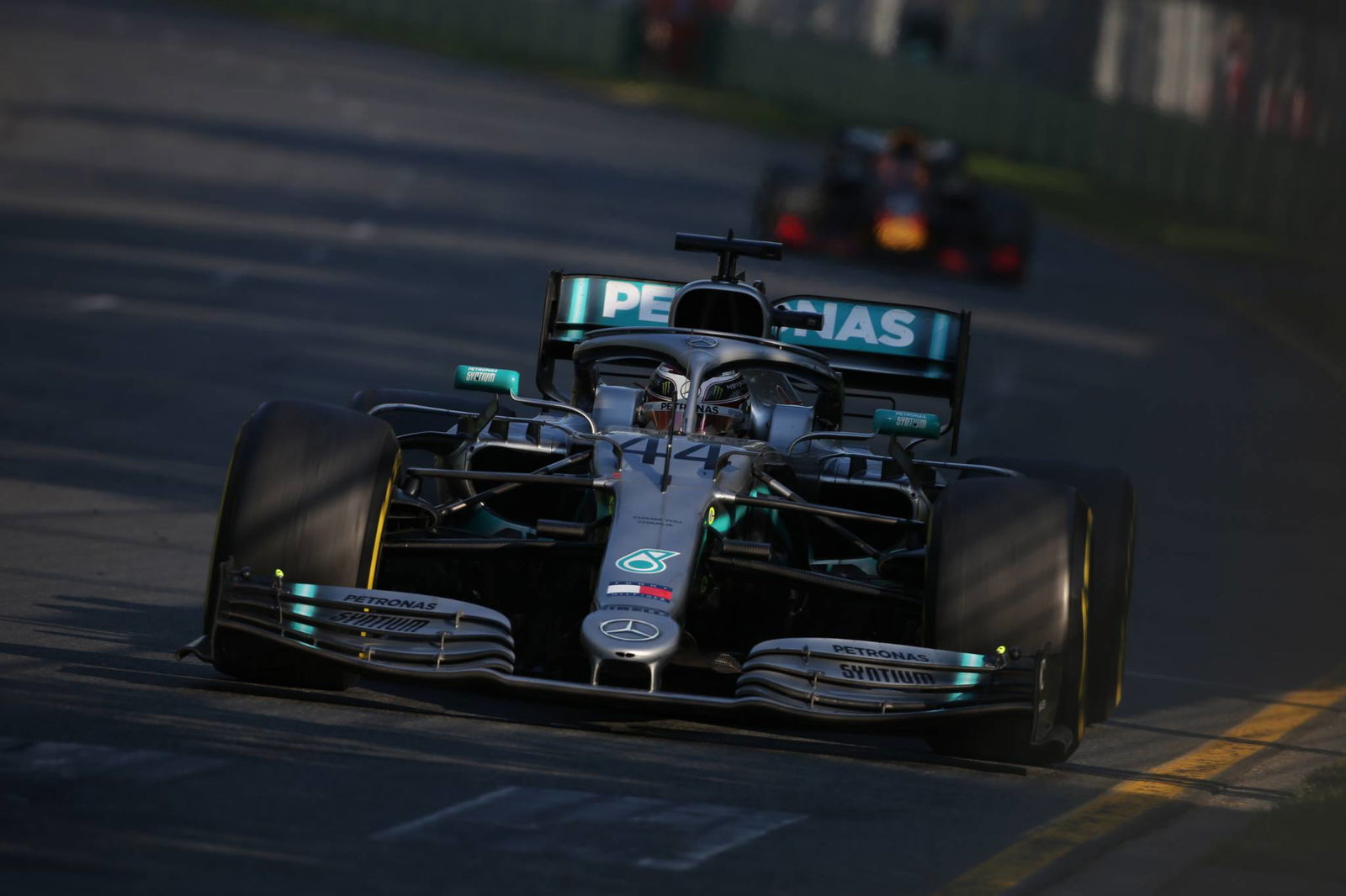 Albon impressed he could drive at “95%” on F1 debut