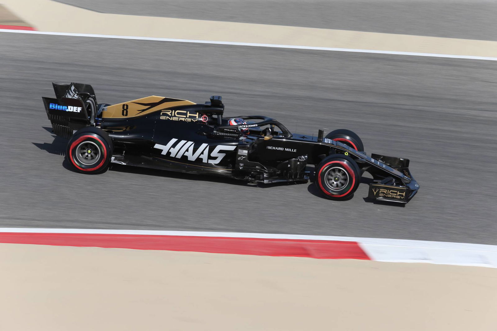 Vettel insists Bahrain GP spin not result of mounting pressure