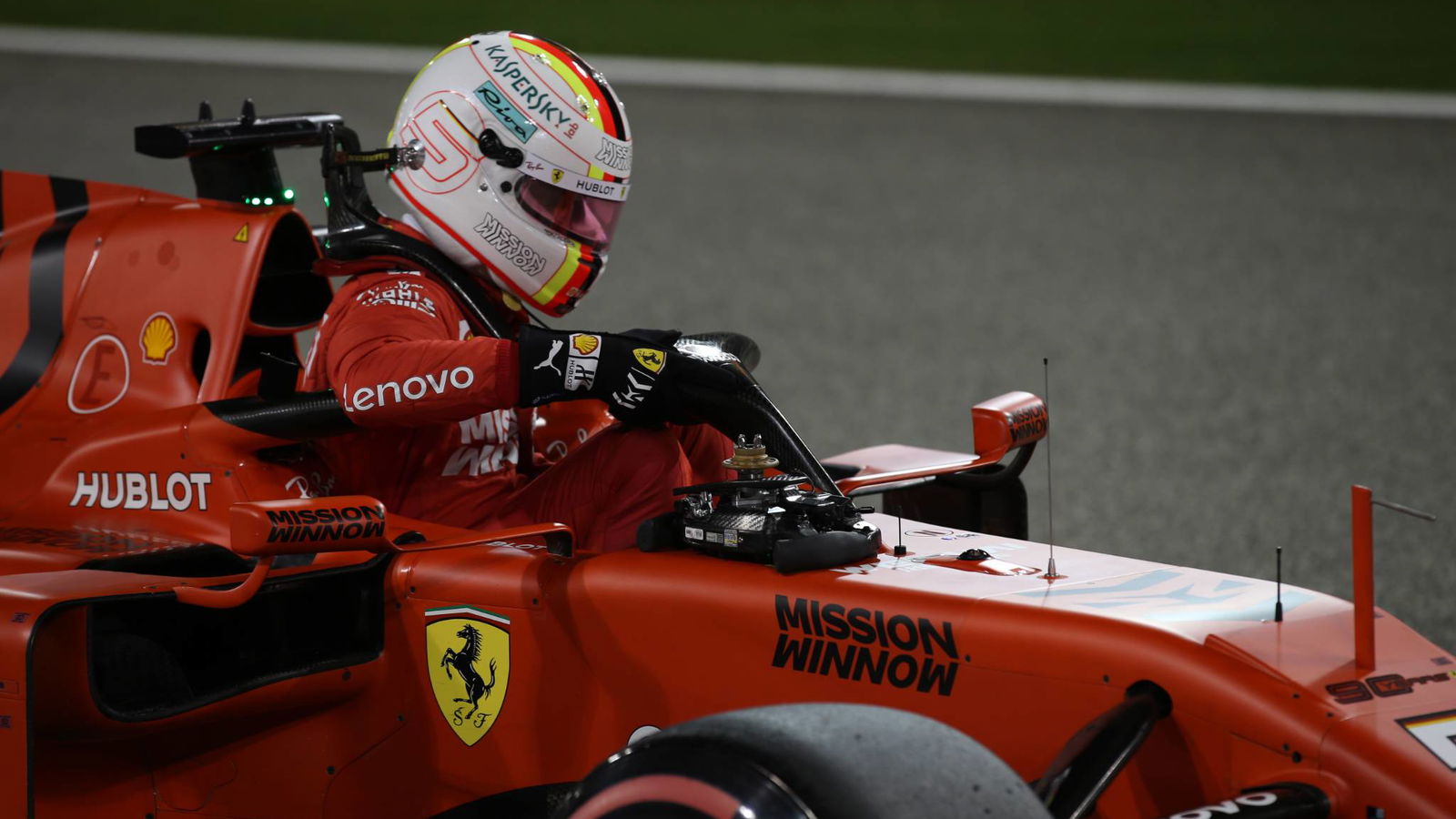 Vettel menghindari penalti F1 Bahrain setelah kualifikasi