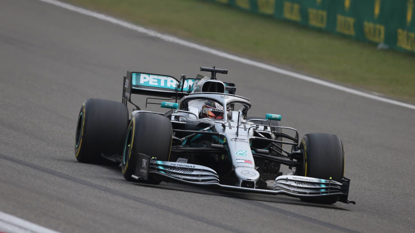 Hamilton ‘proud’ with P2 on grid after China struggles