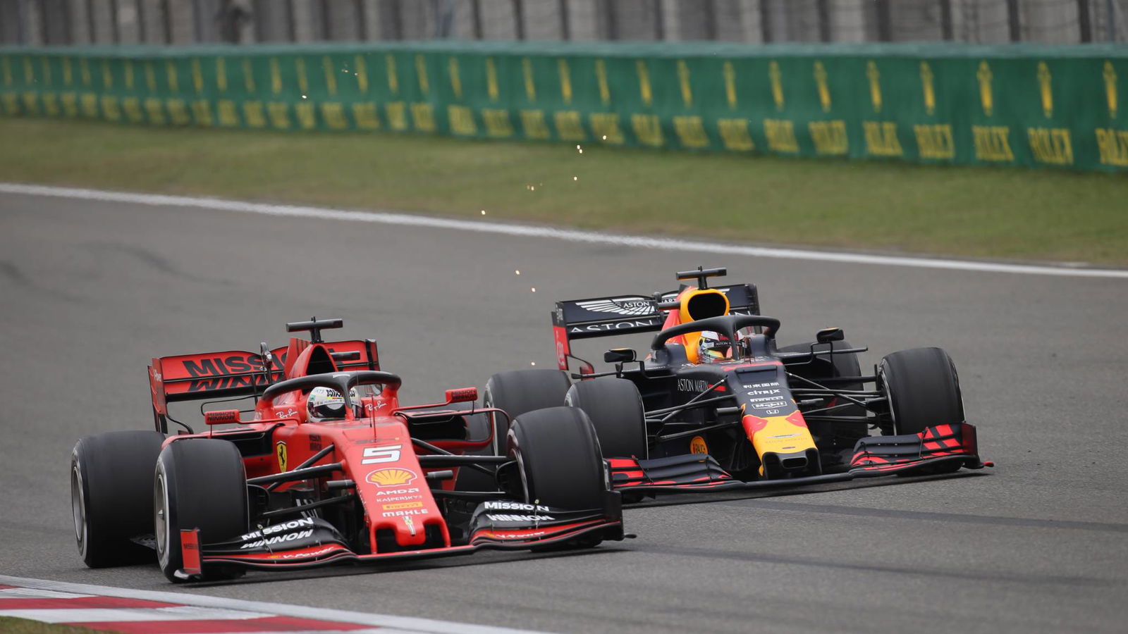 Red Bull mengharapkan celah untuk Mercedes, Ferrari menyusut