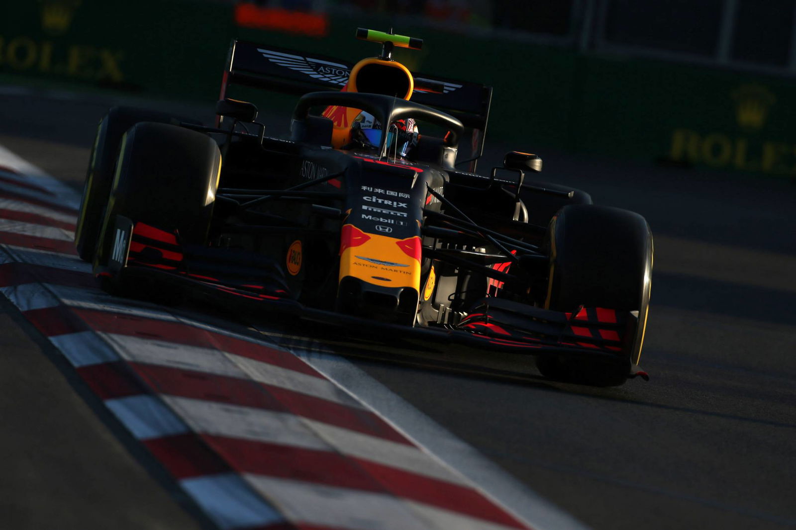 Pembalap Ferrari yakin akan ancaman Mercedes di Baku