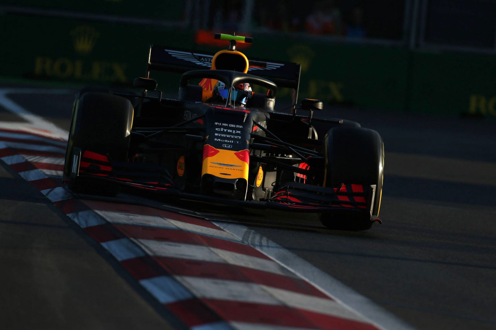 Ferrari menderita 'pukulan ganda' di Baku - Wolff