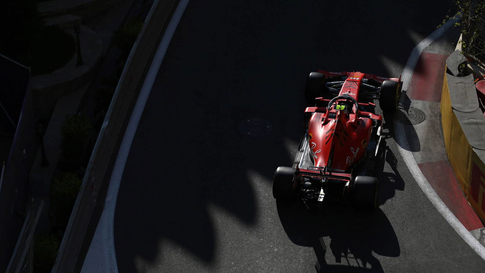 Pembalap Ferrari yakin akan ancaman Mercedes di Baku