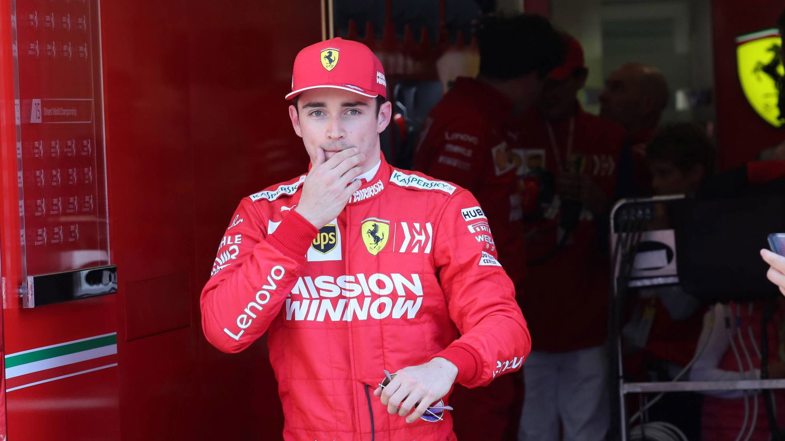 Leclerc setelah kecelakaan kualifikasi Baku: 'Saya tidak berguna'
