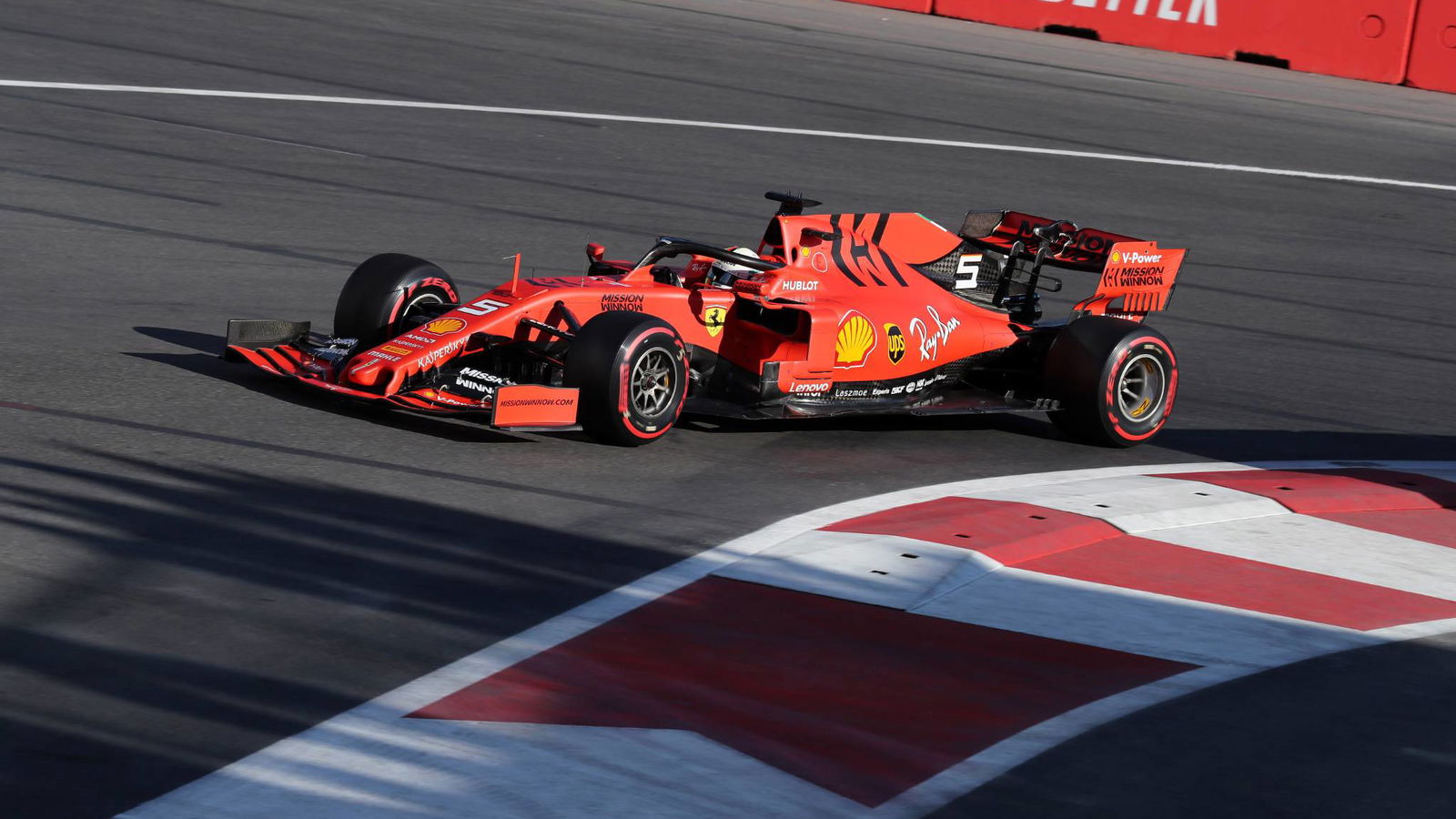 Vettel 'semacam penyesalan' karena tidak berjudi pada peningkatan derek Q3