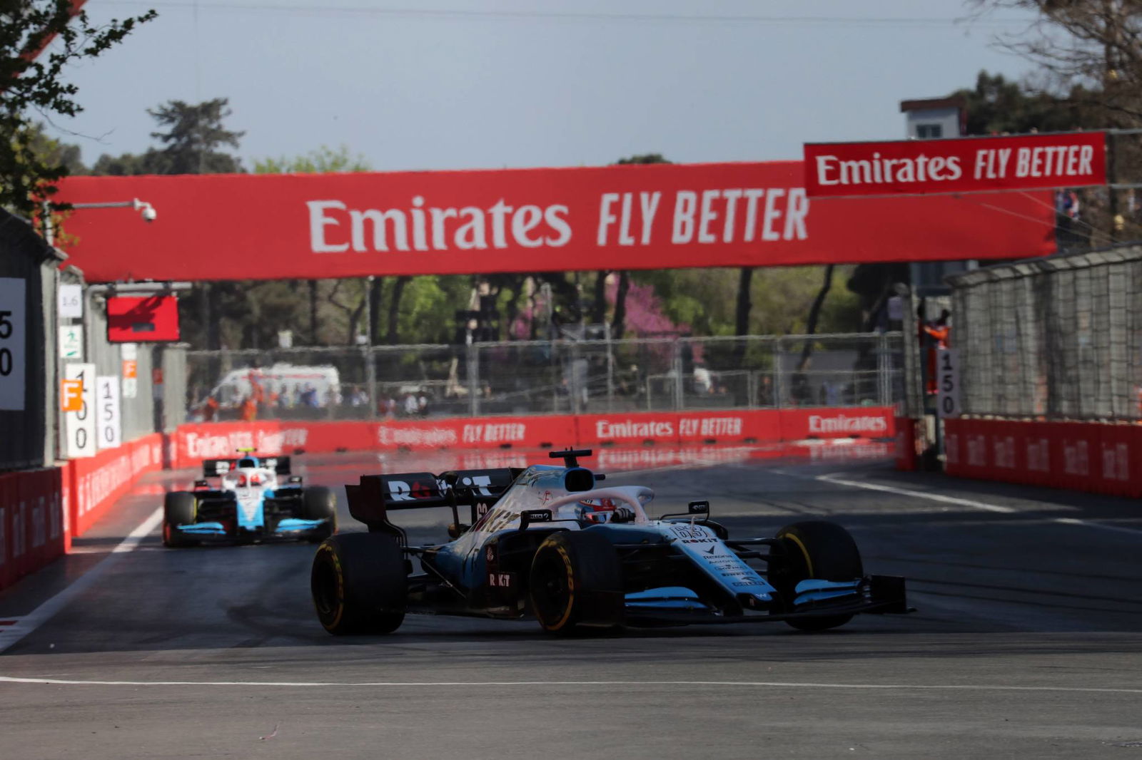 Perez berada di 'batas penuh' di Baku untuk menjaga McLarens lebih cepat di belakang