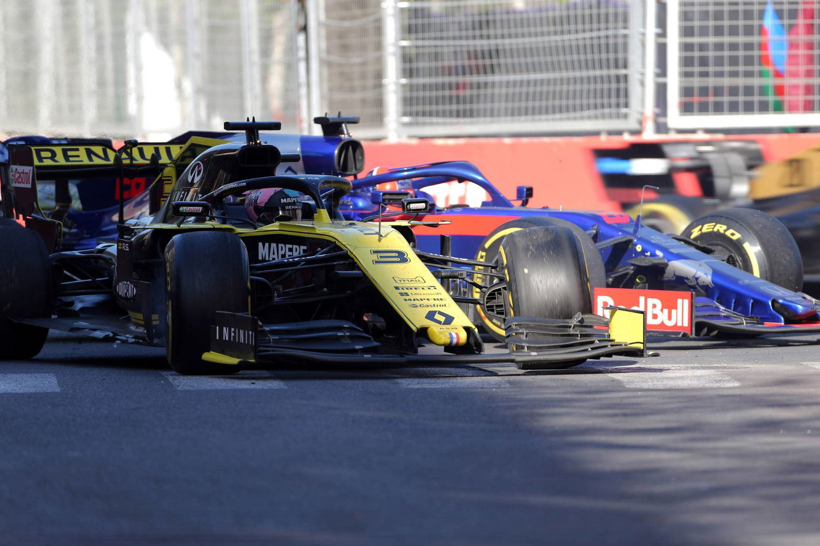 Leclerc: Ferrari 'out in the blue' dengan strategi Baku