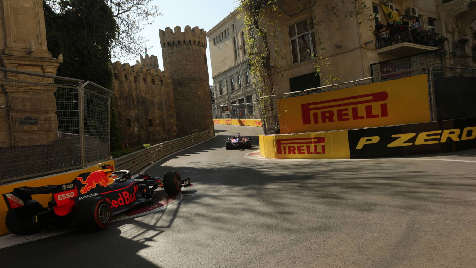 Mobil Keamanan Virtual menghancurkan muatan podium Verstappen yang terlambat