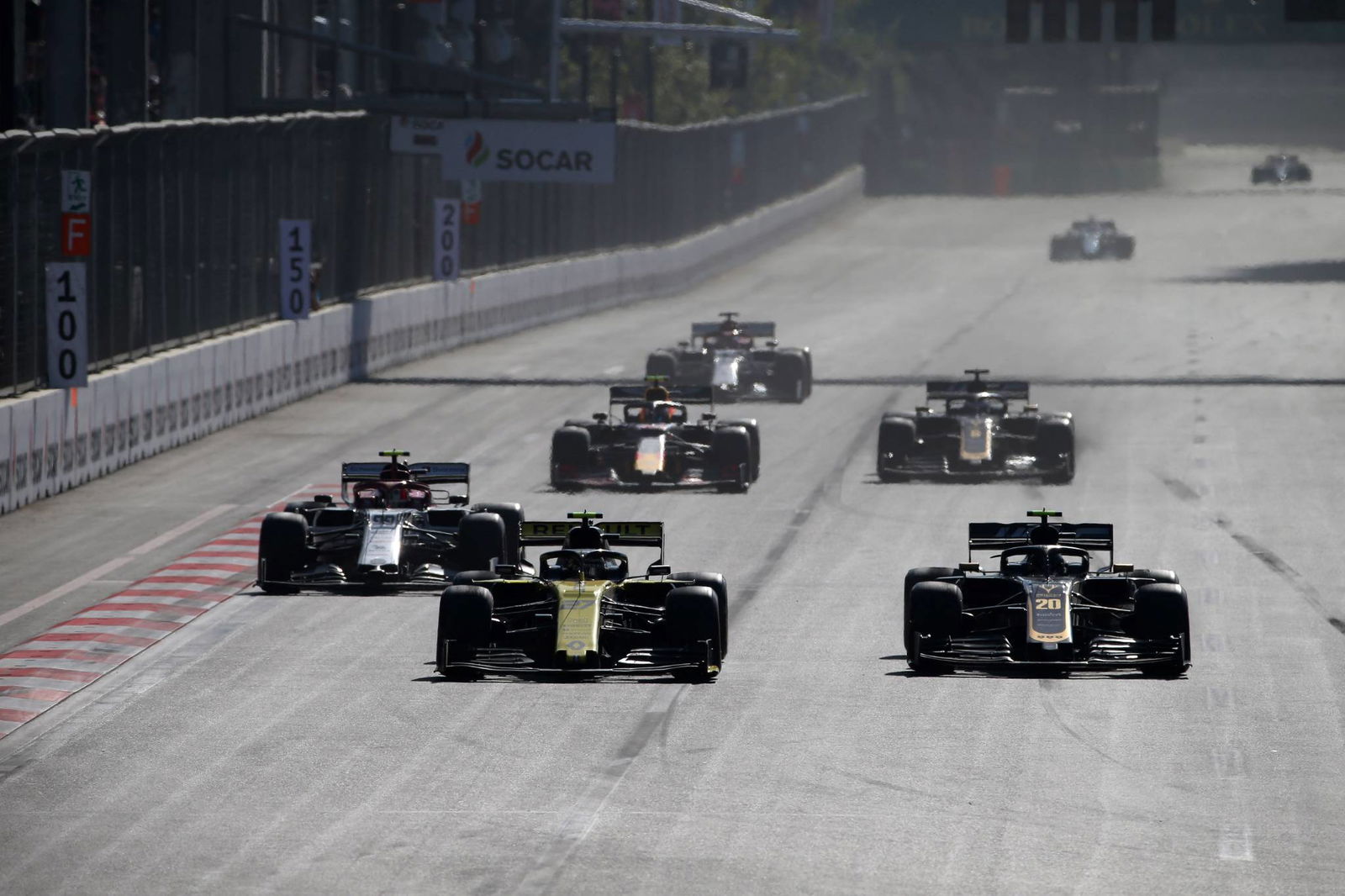 Hamilton mengorbankan agresi 'egois' untuk Mercedes