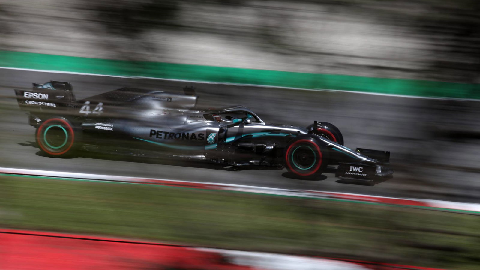 Hamilton memiliki 