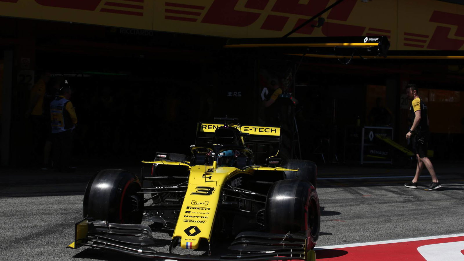 Pengemudi Renault mengeluhkan ketidakkonsistenan dari mobil