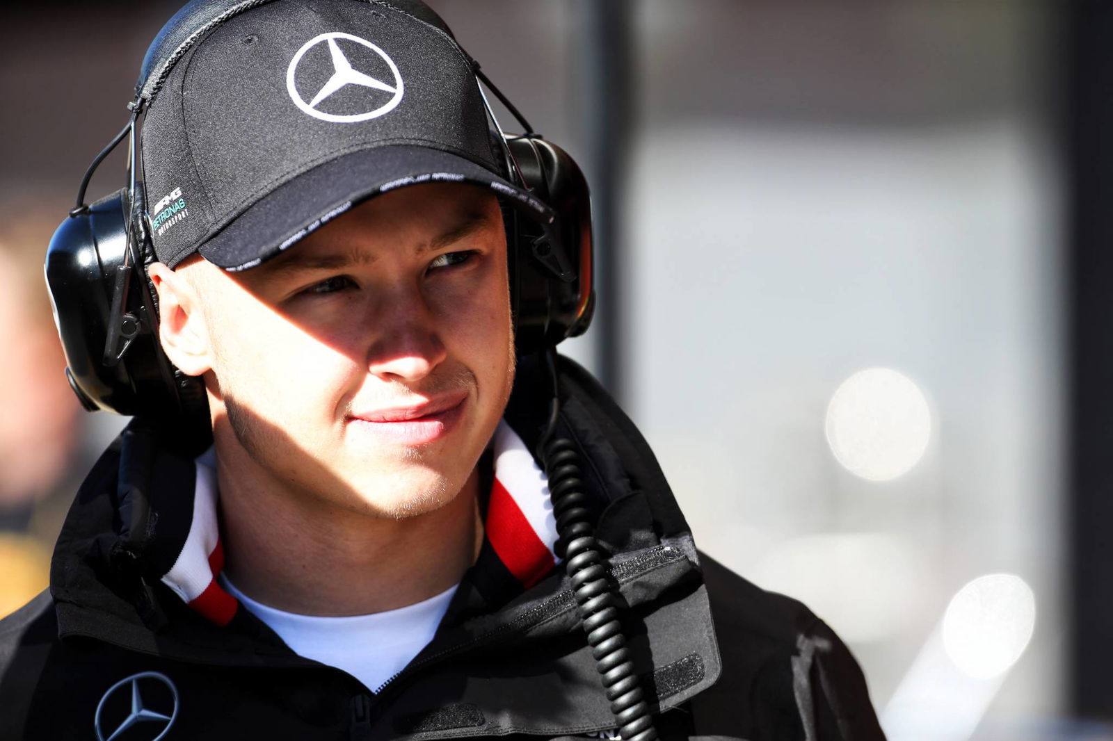 Bottas memimpin Hamilton di F1 GP FP2 Abu Dhabi, mobil Raikkonen terbakar