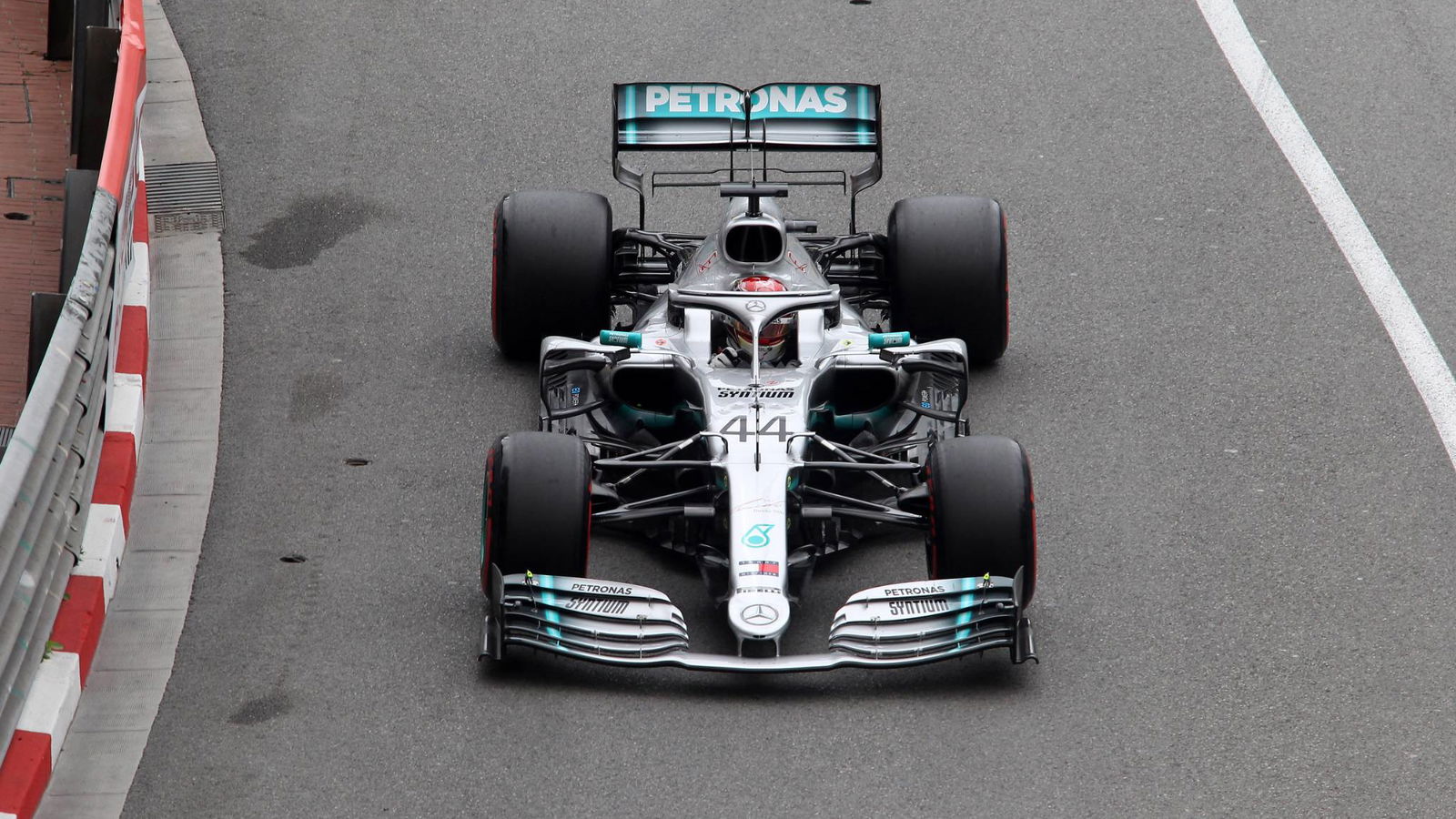 Hamilton fastest as Mercedes pulls clear in Monaco FP2