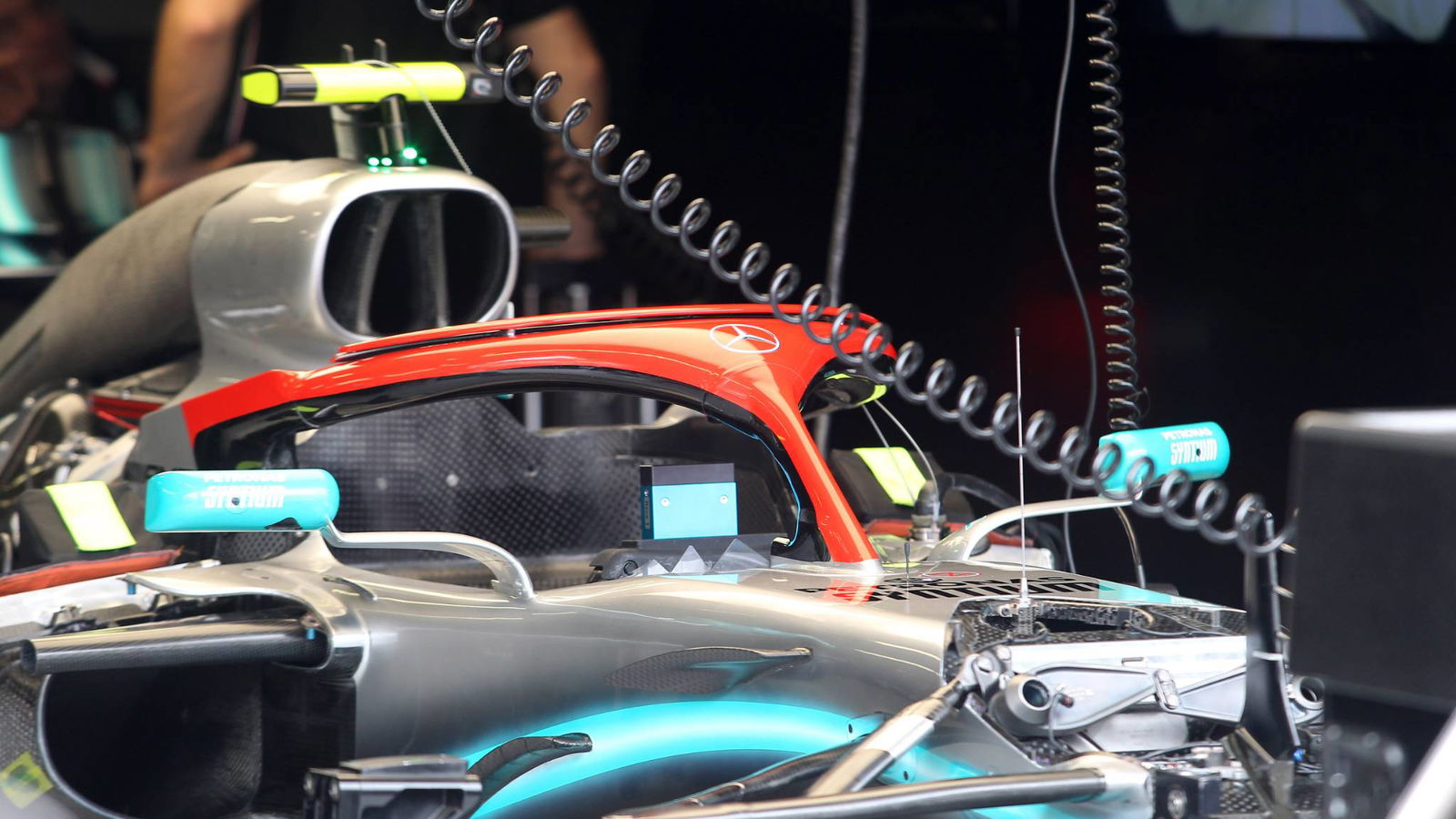 Mercedes to run red Halo on F1 cars as Lauda tribute