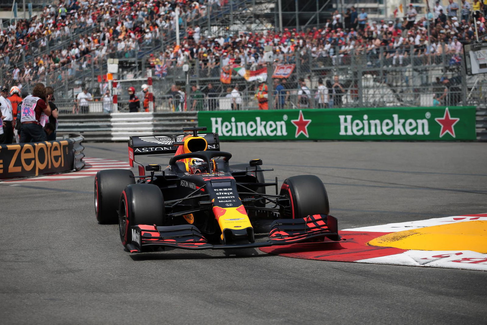 Giovinazzi hit with three-place grid drop for blocking Hulkenberg