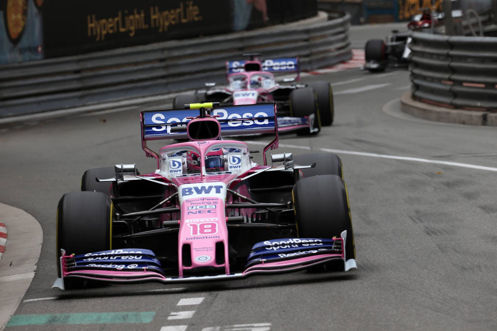 Gosip F1: Pirelli membantah saran ban Mercedes