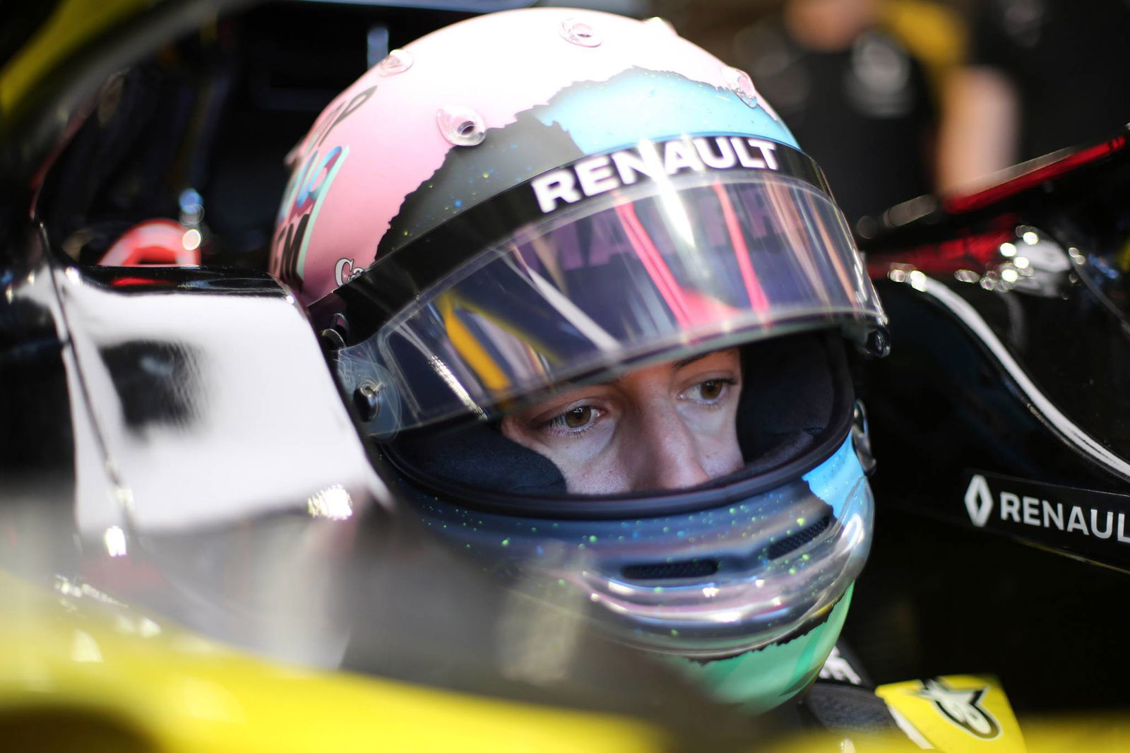 Hamilton: Jangan salahkan pembalap karena balapan F1 yang membosankan