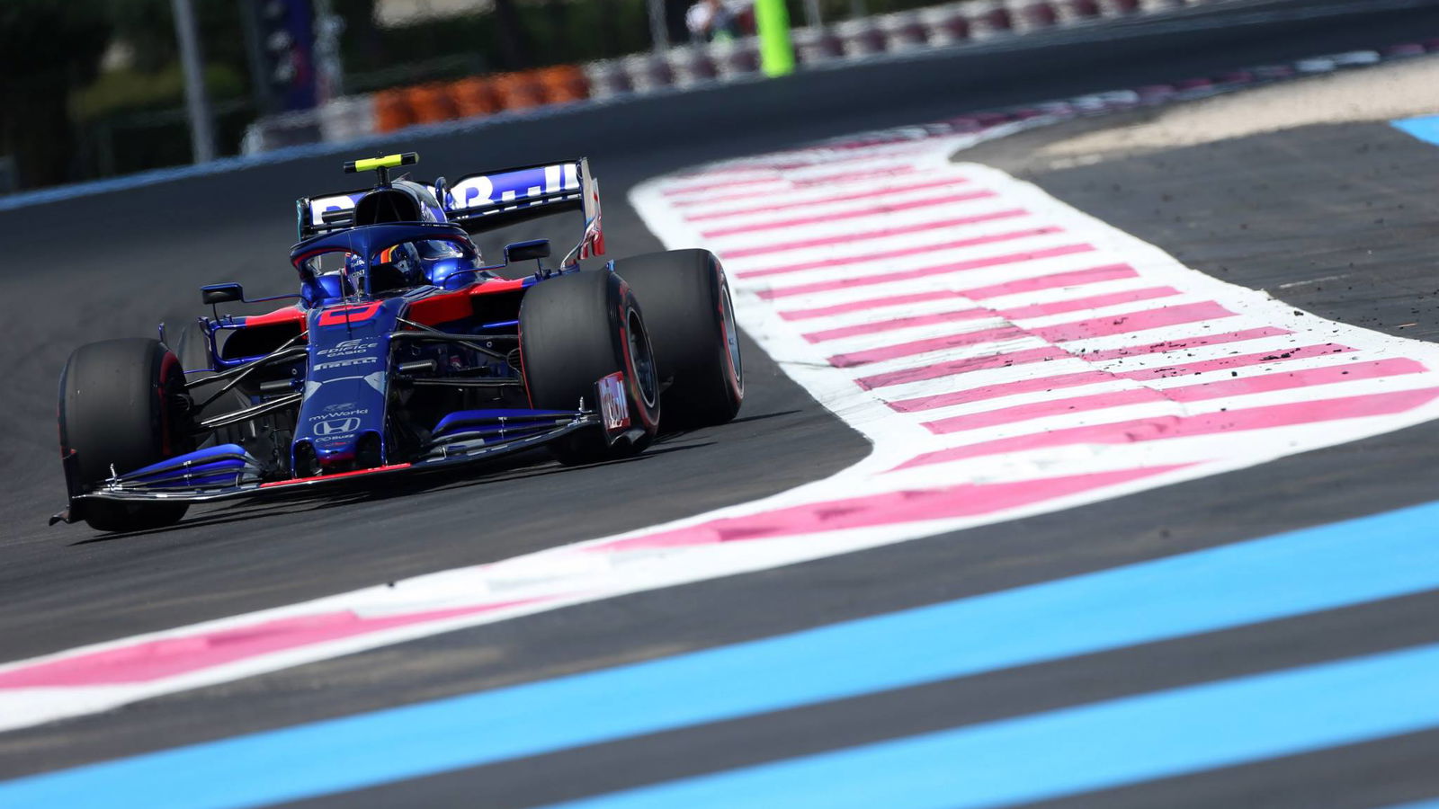 Albon, Sainz take new power units in Austria