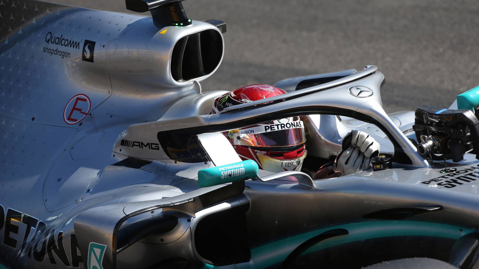 Hamilton edges Vettel in opening Austria F1 practice