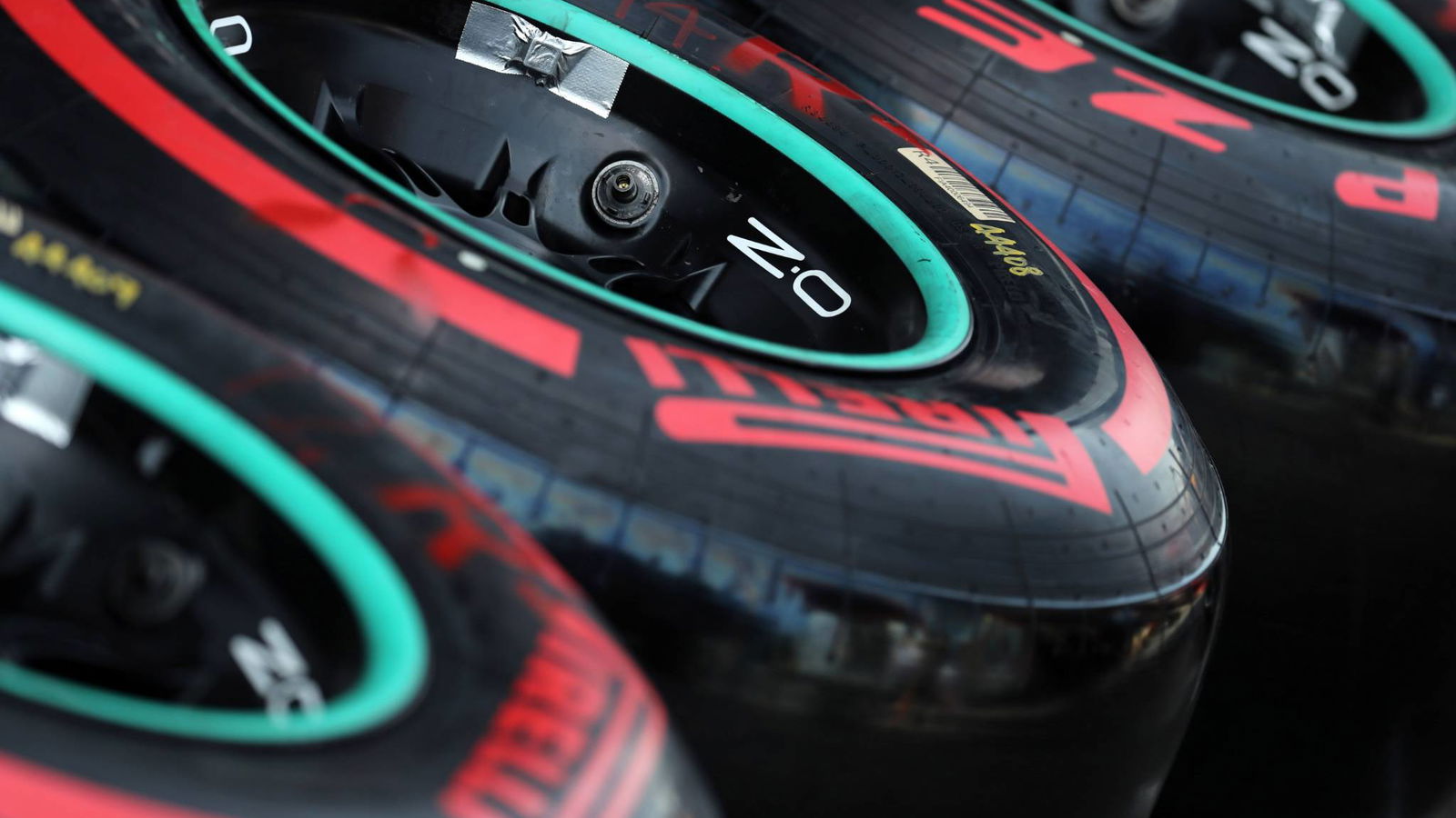 Team vote rules out mid-season F1 tyre change