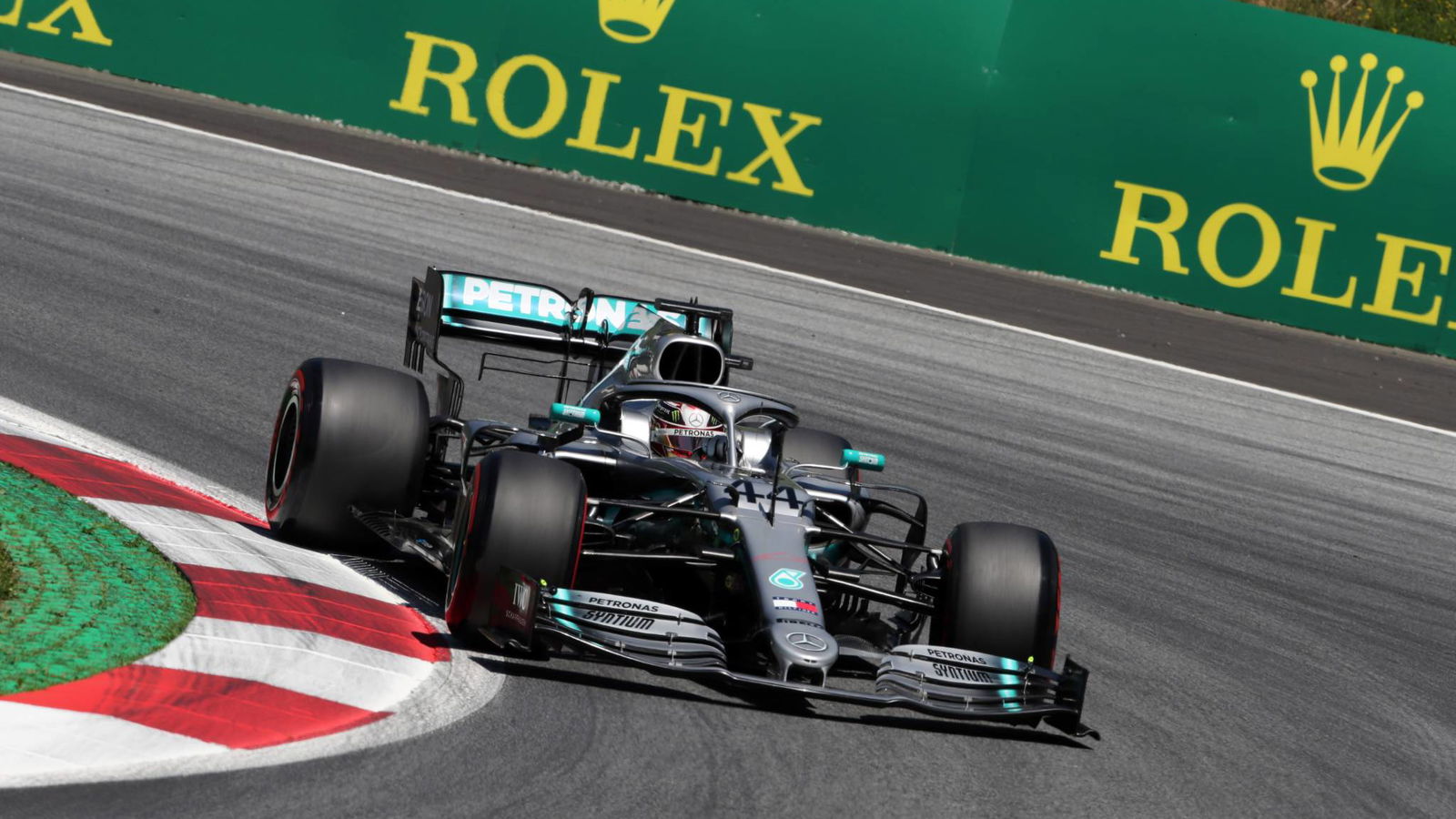 Hamilton: Mercedes has ‘work cut out’ to beat Ferrari