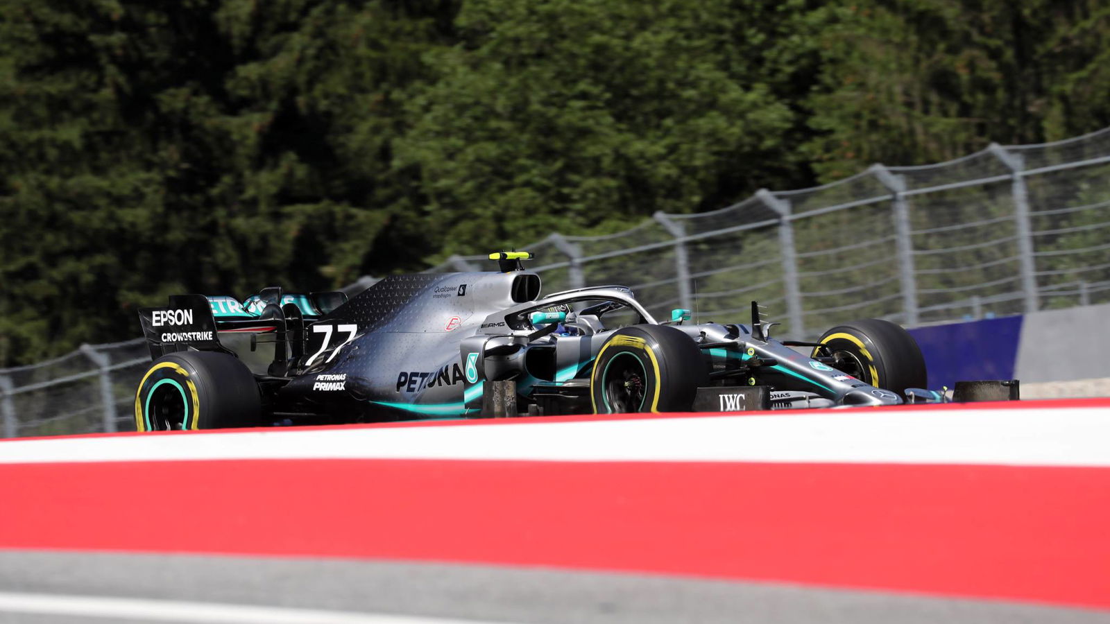 Bottas senang dihukum karena kesalahan FP2 crash
