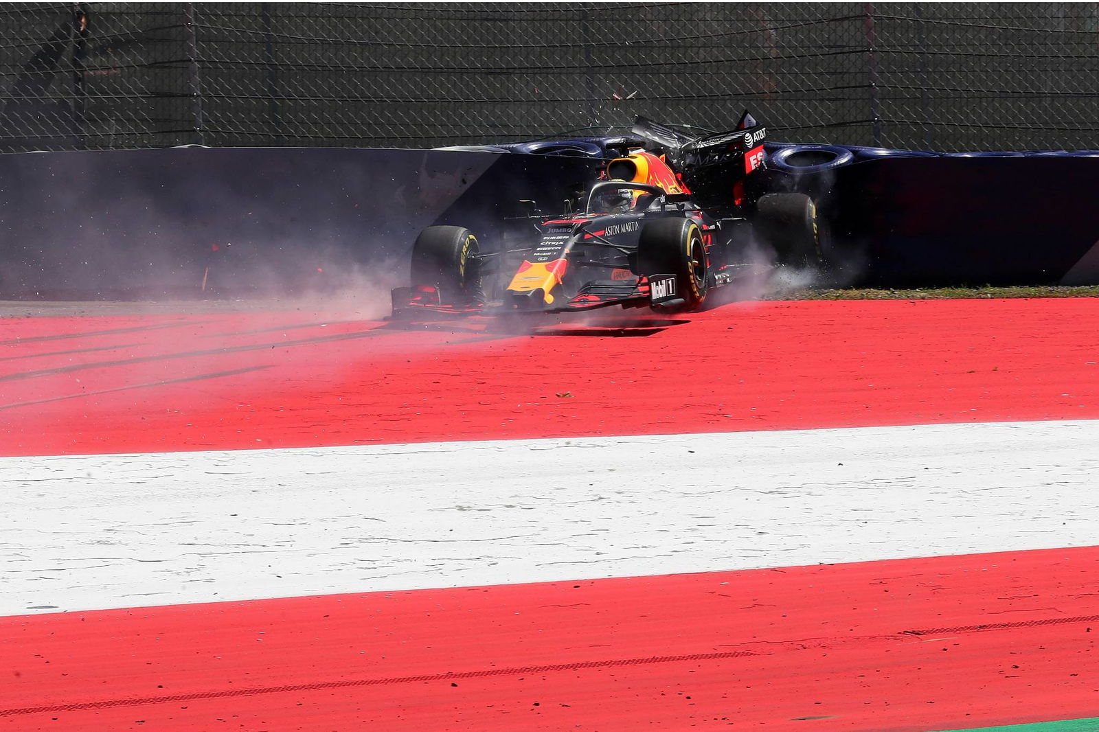 Leclerc quickest as Verstappen, Bottas crash out in Austria FP2