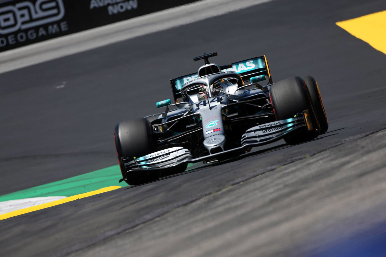 Pergantian gearbox menyebabkan penalti GP Austria untuk Magnussen
