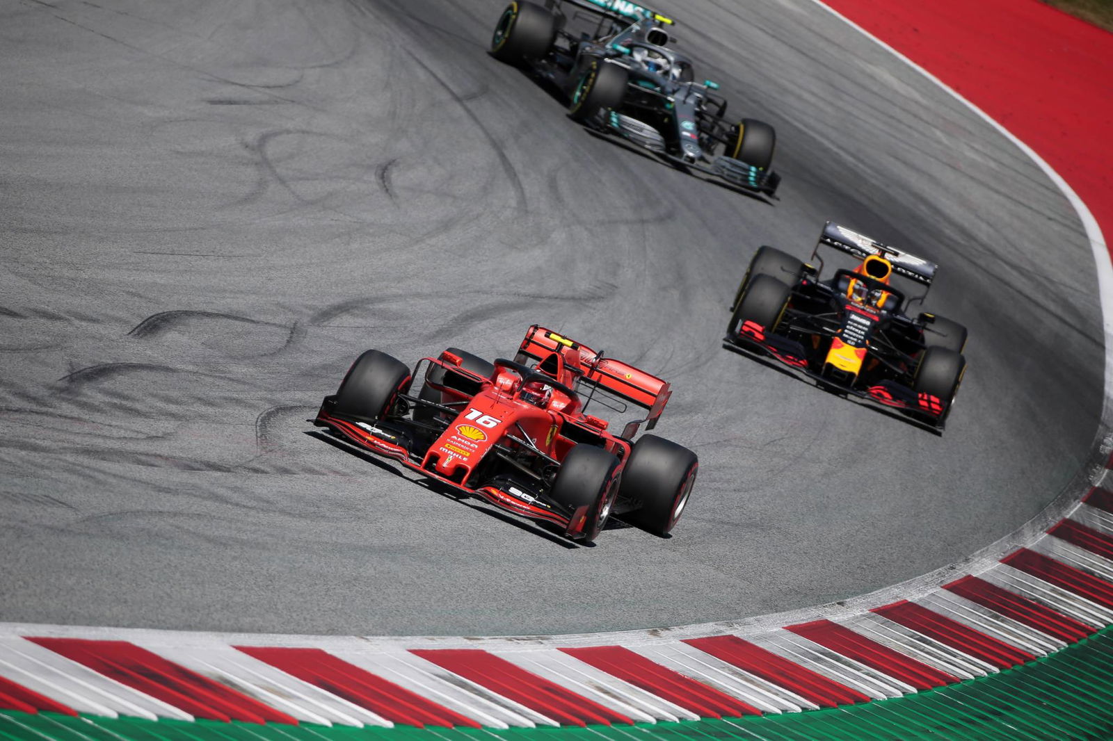 Verstappen: Pembalap F1 harus tinggal di rumah jika itu penalti