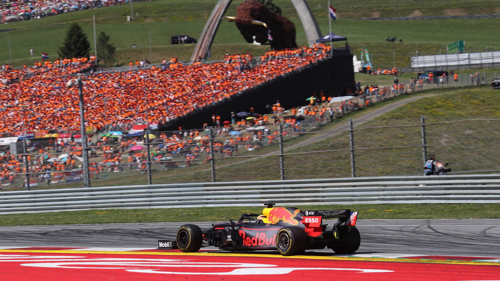 F1 Paddock Notebook - GP Austria Minggu