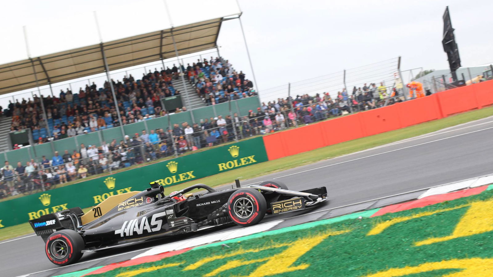 Harus menjalankan mobil F1 spesifikasi terpisah di GP Jerman