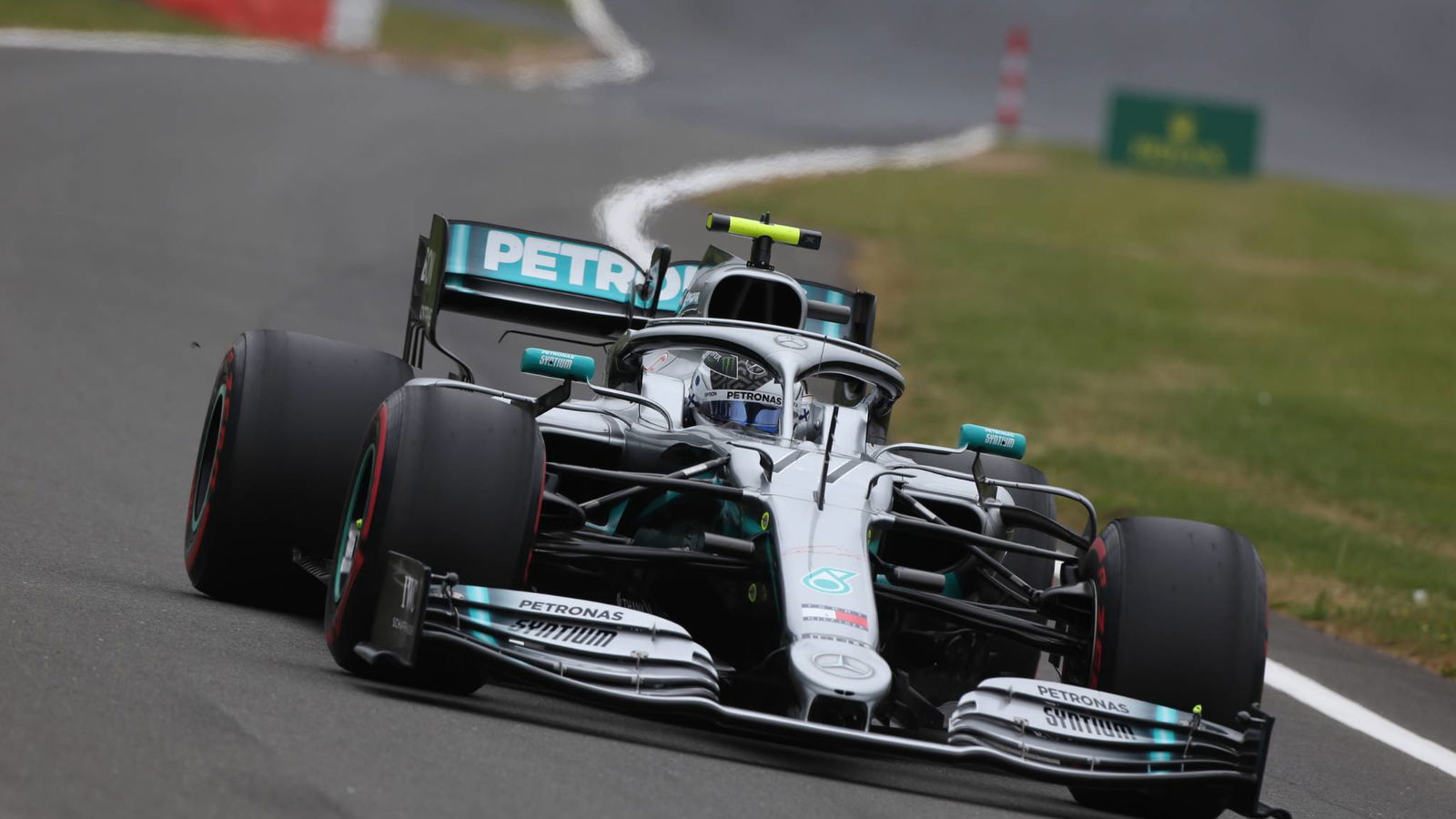 Bottas pips Hamilton, Leclerc to British GP pole