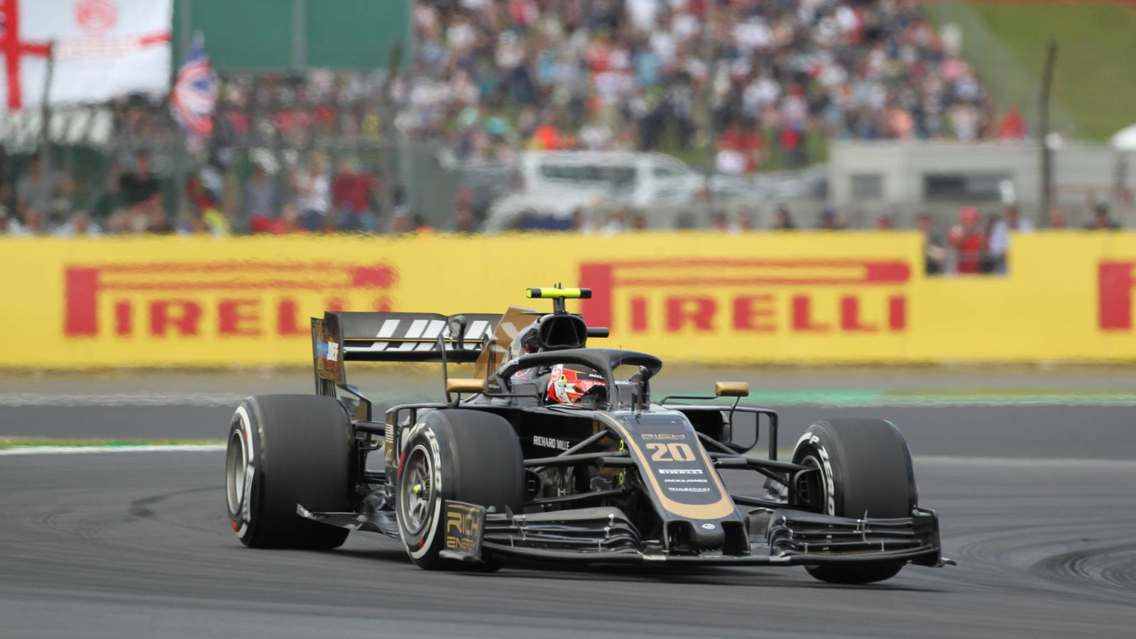 Magnussen: Haas unlucky to be hit in weakest spot