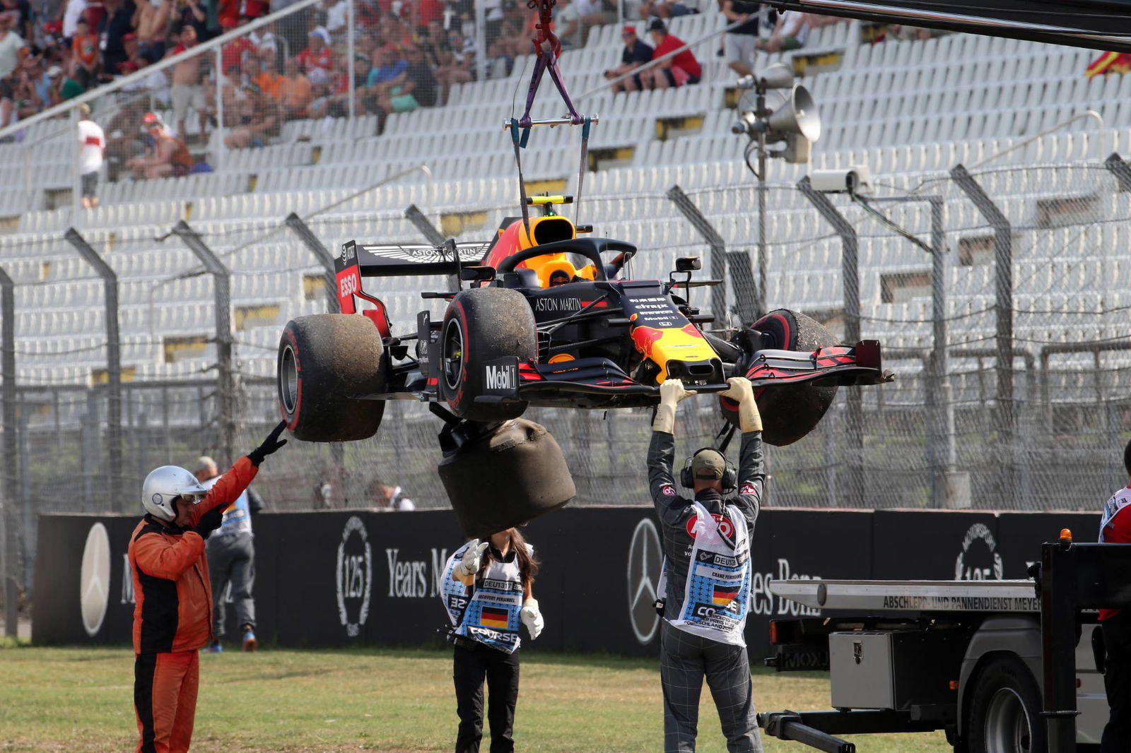 Leclerc memprediksi Mercedes-Red Bull melakukan laga balik dalam kondisi lebih sejuk