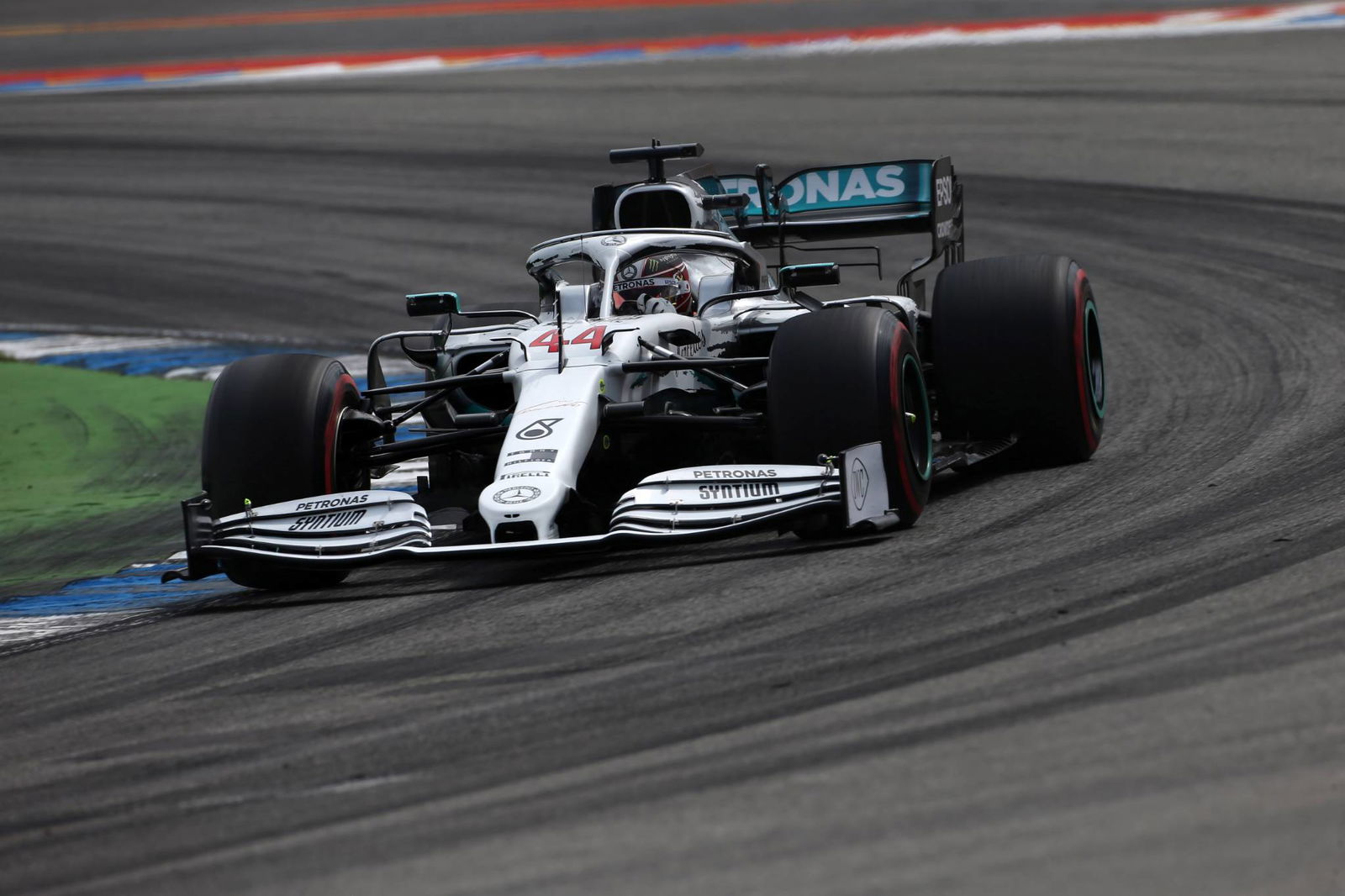 Hamilton 'dalam kondisi yang jauh lebih baik' untuk Hongaria setelah sakit