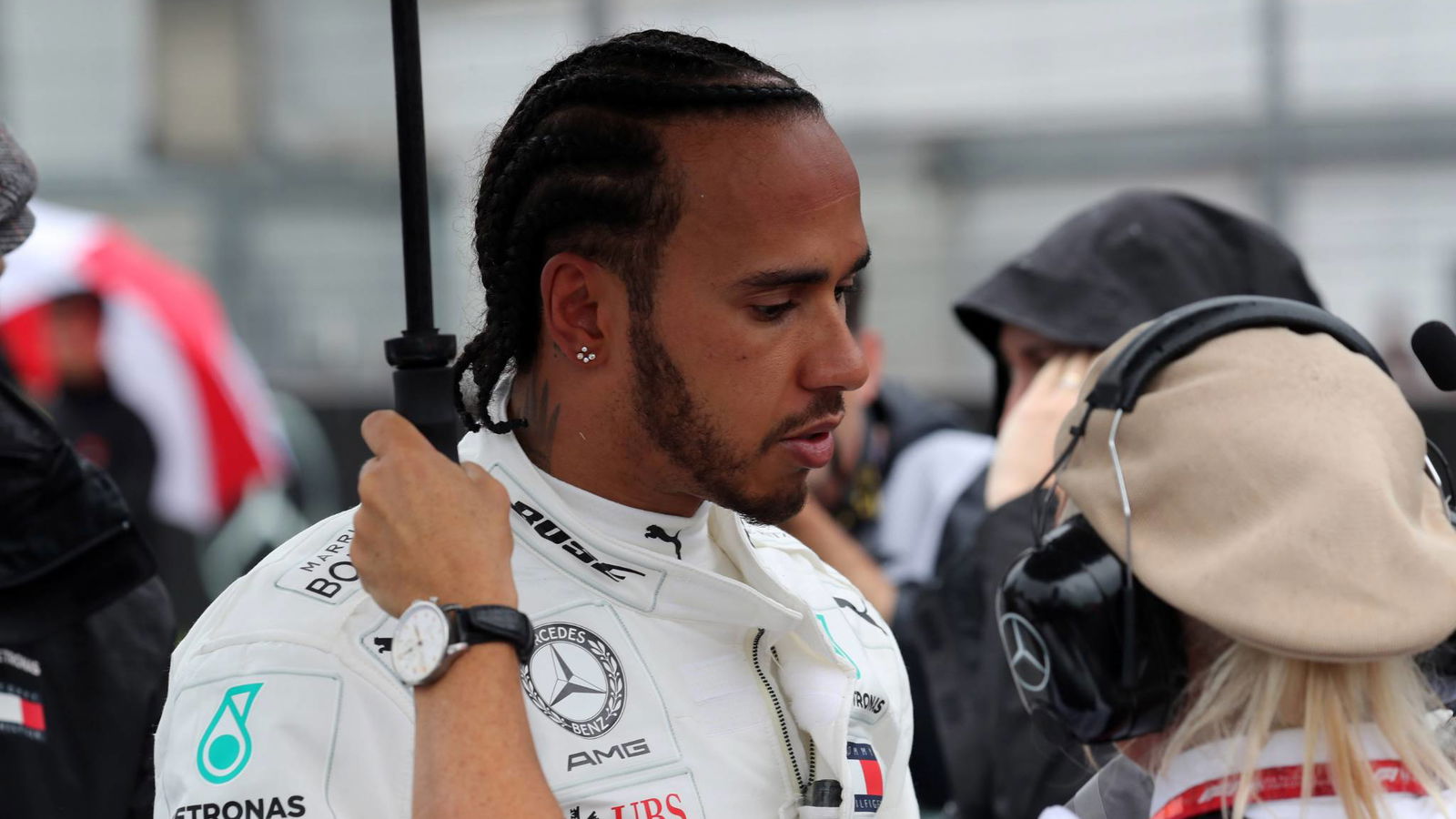 Hamilton clears schedule in bid to recover from illness