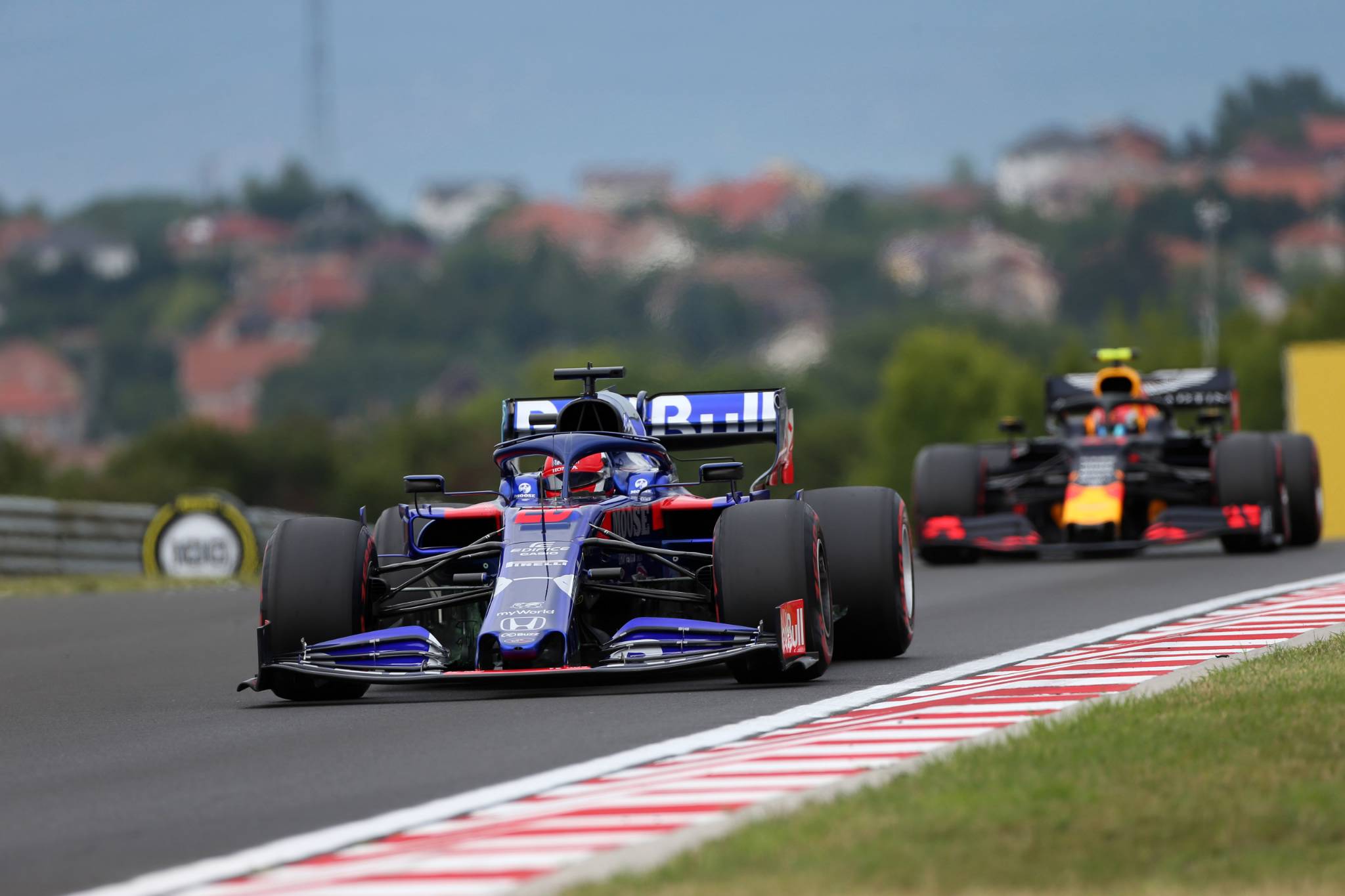 02.08.2019 - Free Practice 1, Daniil Kvyat (RUS) Scuderia Toro Rosso STR14 and Pierre Gasly (FRA) Red Bull Racing RB15 
