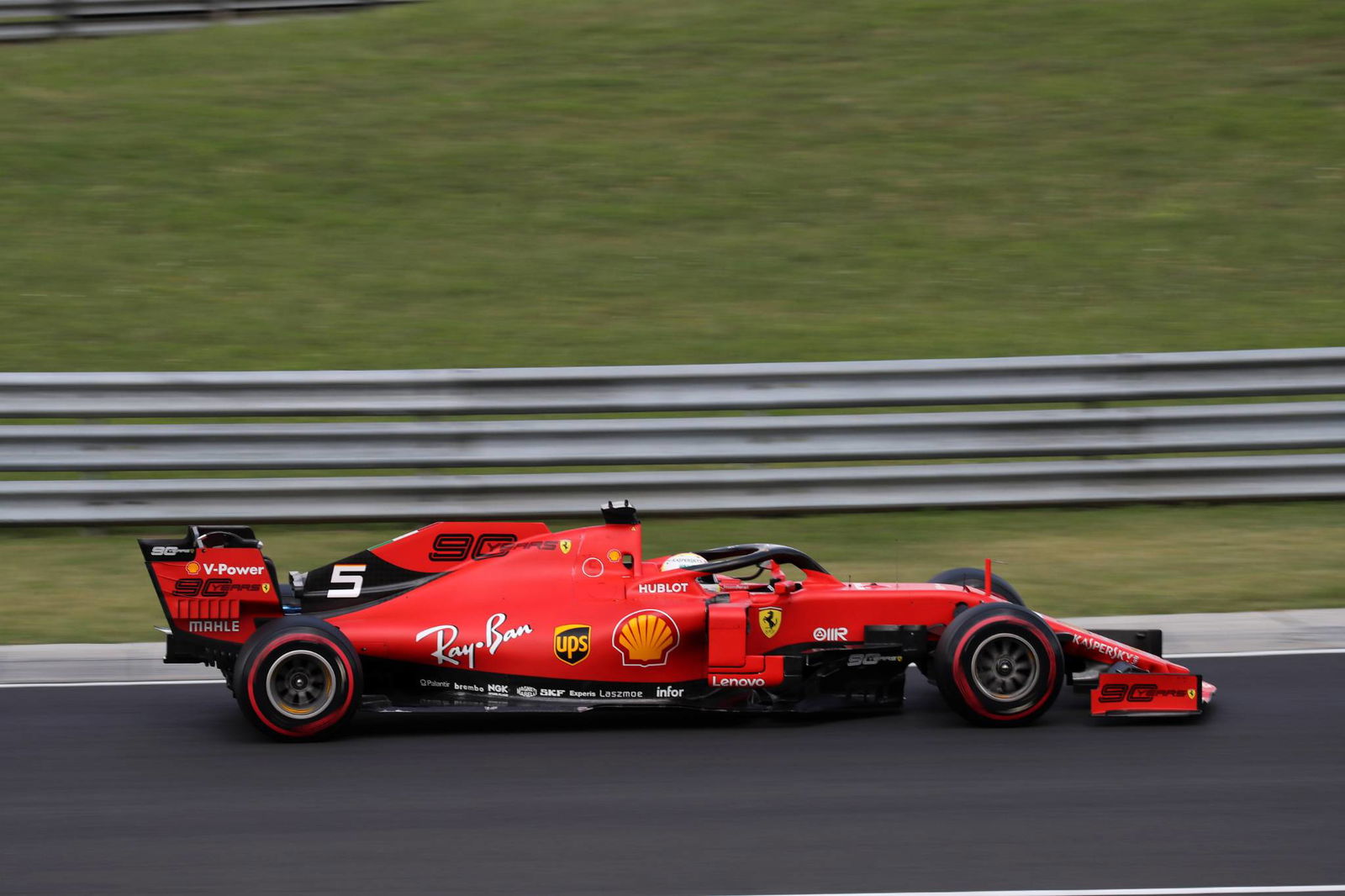 Hamilton says Mercedes F1 car “plateaued” in qualifying