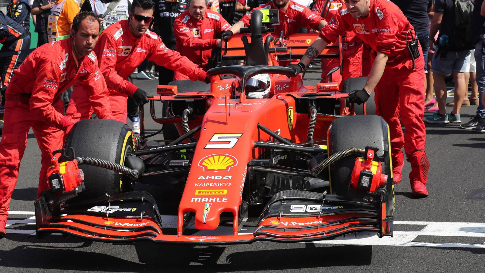 Vettel: Ferrari not lacking commitment to F1 fight