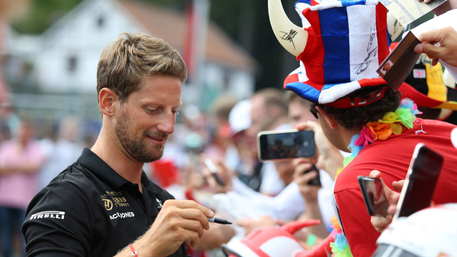 Grosjean 'quite confident' of F1 stay, but considering options
