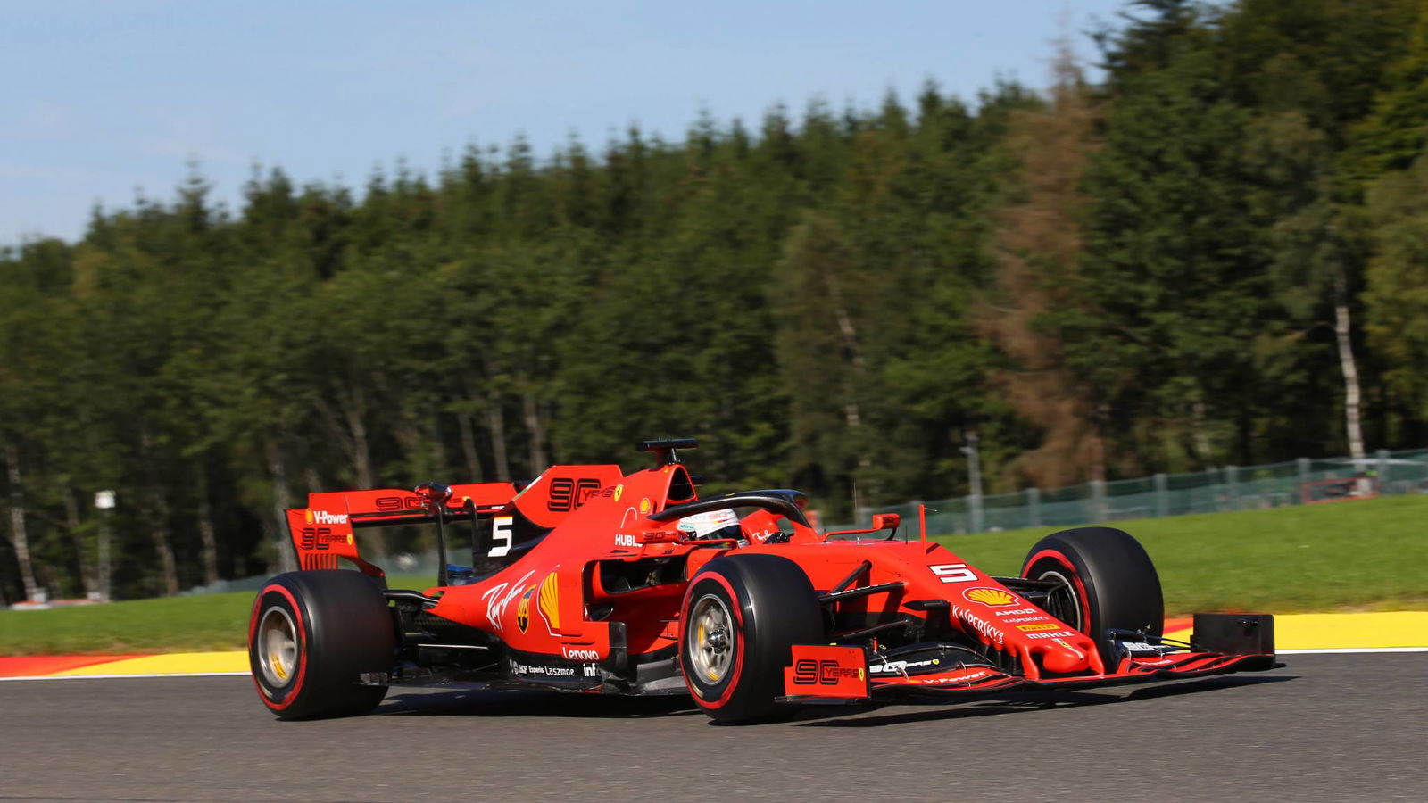 Duo Ferrari mengharapkan pertarungan kembali kualifikasi Mercedes