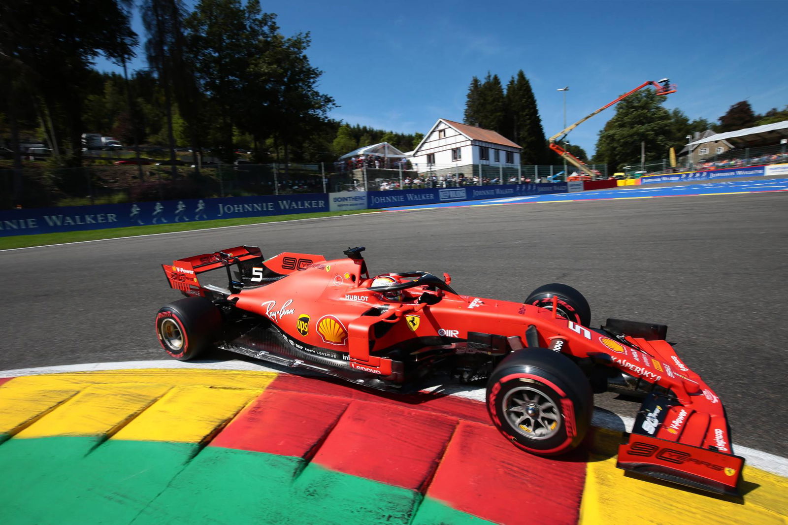 Leclerc mendominasi kualifikasi GP Belgia untuk Spa pole