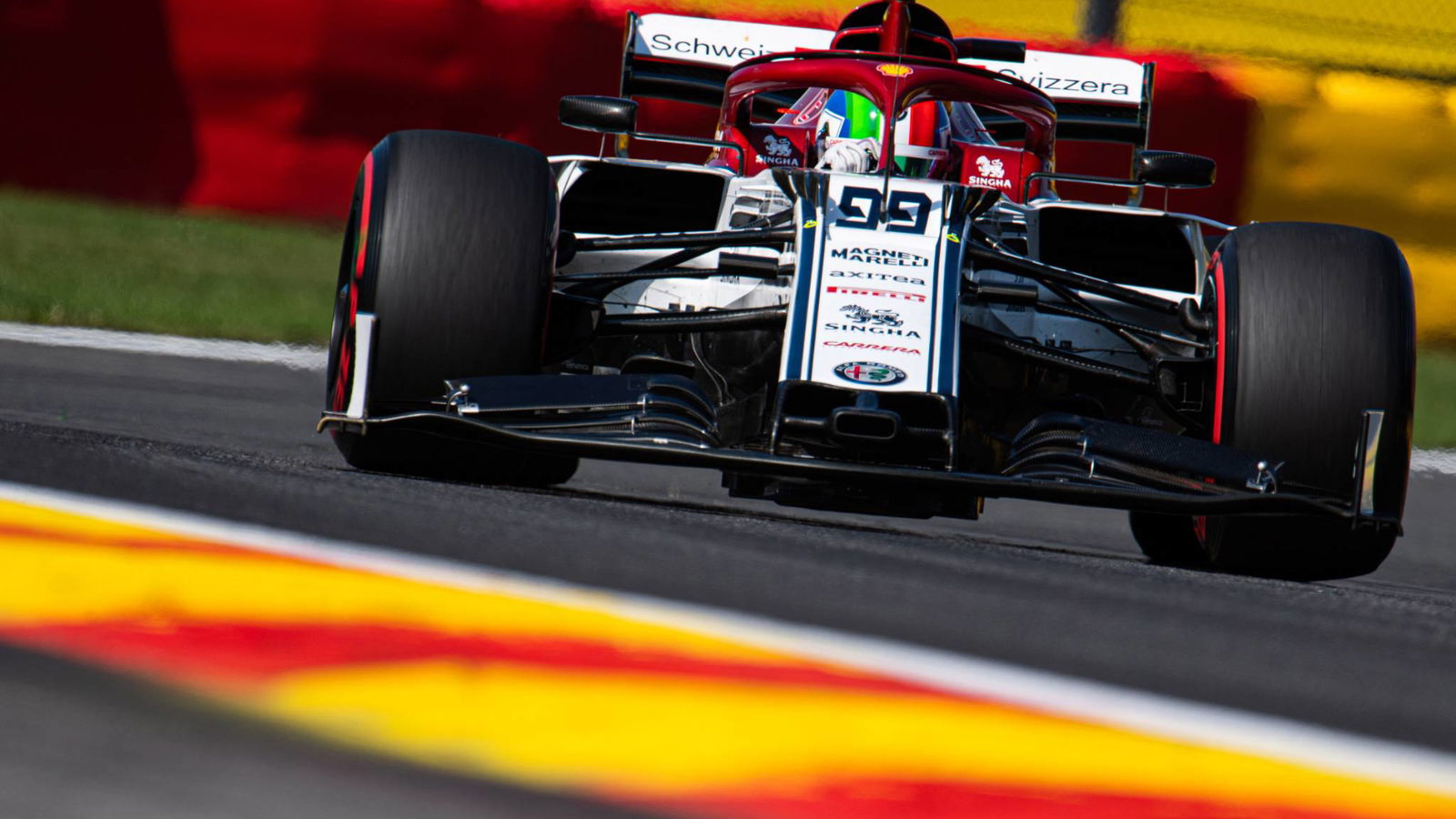 Giovinazzi menerima penurunan grid GP Belgia