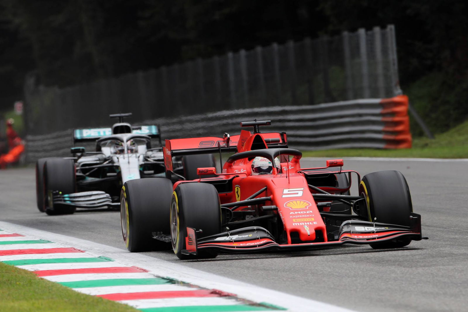 Leclerc tercepat, Hamilton menutup FP2 GP Italia