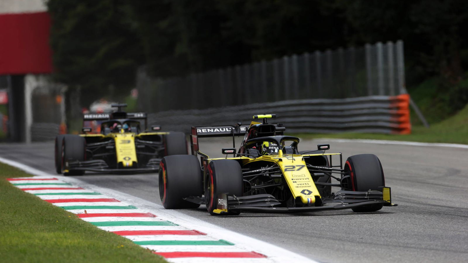 Hasil F1 terbaik Renault sejak 2008 lewat batas waktu - Ricciardo